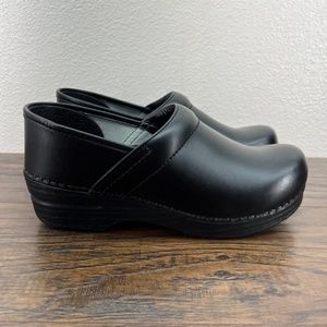 Dansko Professional Black Leather Women's Comfort Clogs 39 US 9